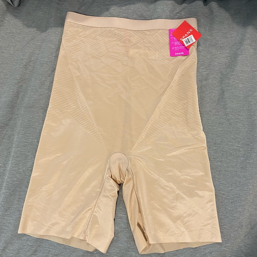Spanx Thinstincts 2.0 High-Waisted Mid-Thigh Short